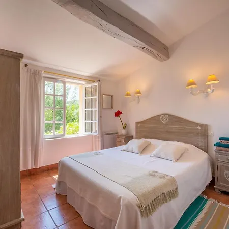 Bed & Breakfast Paradis Provencal